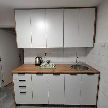 Nadia Apartman *
